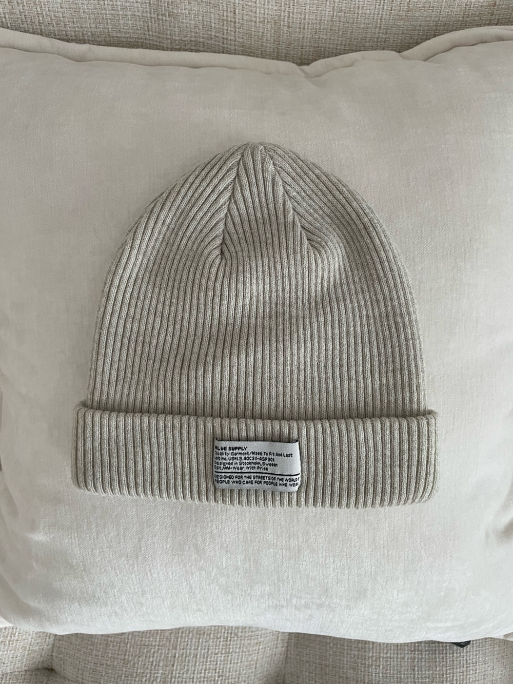 H&M Divided Ribbed Knit Foldover Beanie Patch Marled Oatmeal